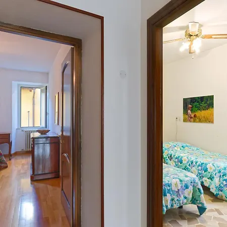 Loggia Degli Innocenti Laura - Flat In The Center And Near The With Two Bedrooms فيربانيا
