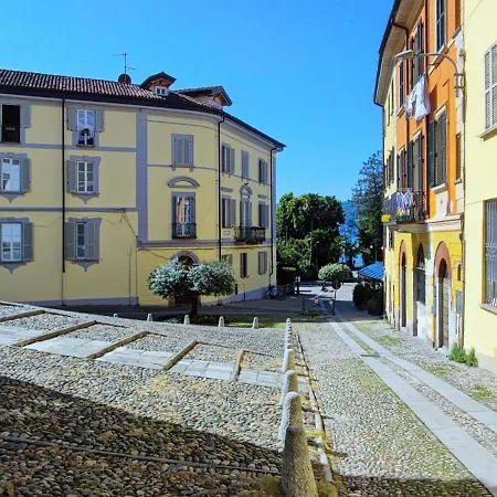 Loggia Degli Innocenti Laura - Flat In The Center And Near The With Two Bedrooms Verbania