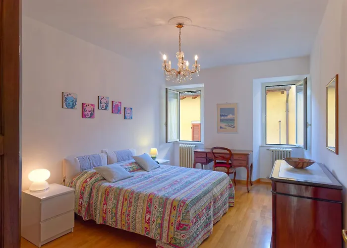 Apartament Loggia Degli Innocenti Laura - Flat In The Center And Near The With Two Bedrooms *