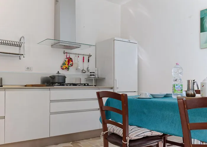 Loggia Degli Innocenti Laura - Flat In The Center And Near The With Two Bedrooms Apartament *