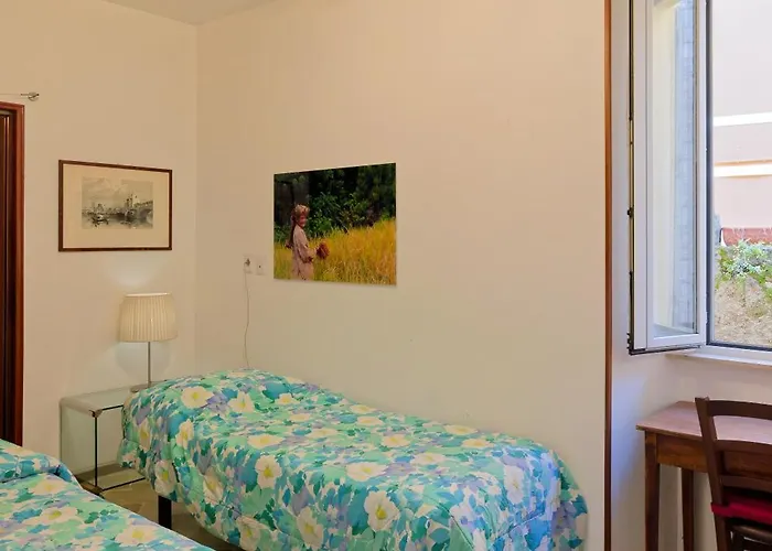 Loggia Degli Innocenti Laura - Flat In The Center And Near The With Two Bedrooms Apartament *