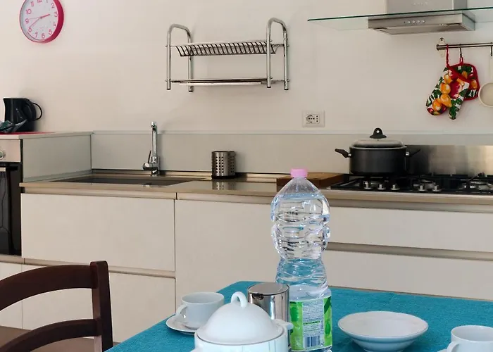 Loggia Degli Innocenti Laura - Flat In The Center And Near The With Two Bedrooms