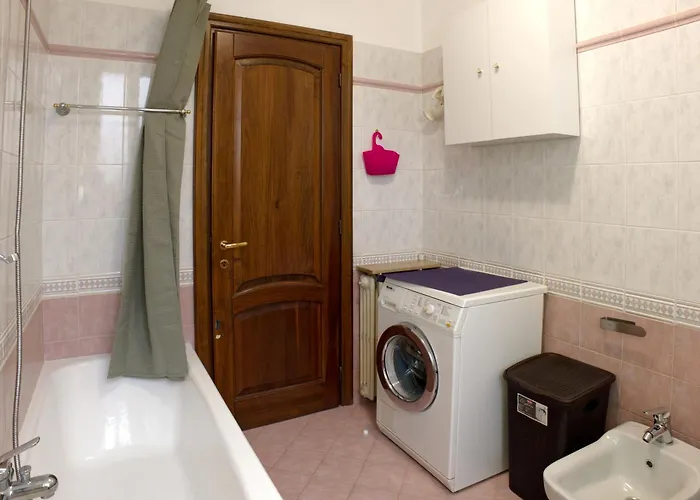 Loggia Degli Innocenti Laura - Flat In The Center And Near The With Two Bedrooms Verbania