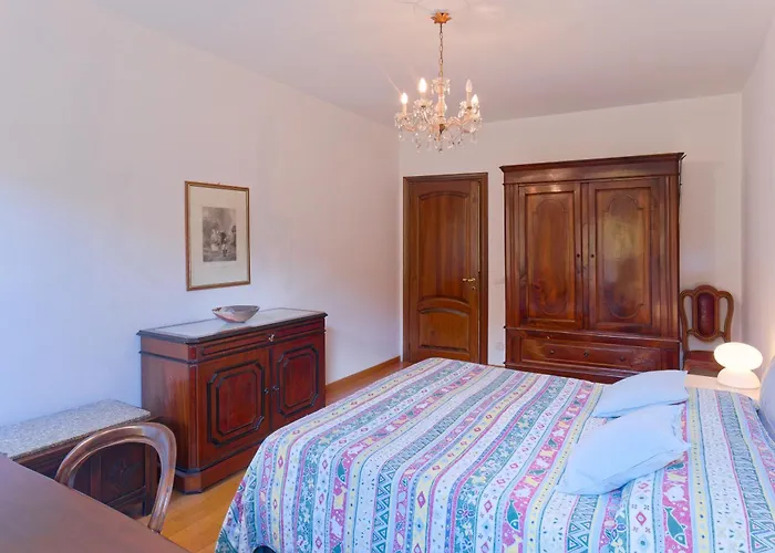 Loggia Degli Innocenti Laura - Flat In The Center And Near The With Two Bedrooms